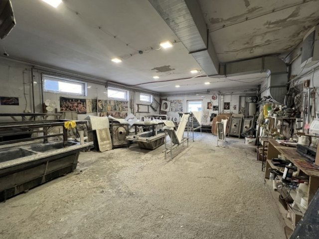 Eladó ipari ingatlan, Szegeden 179 M Ft / költözzbe.hu