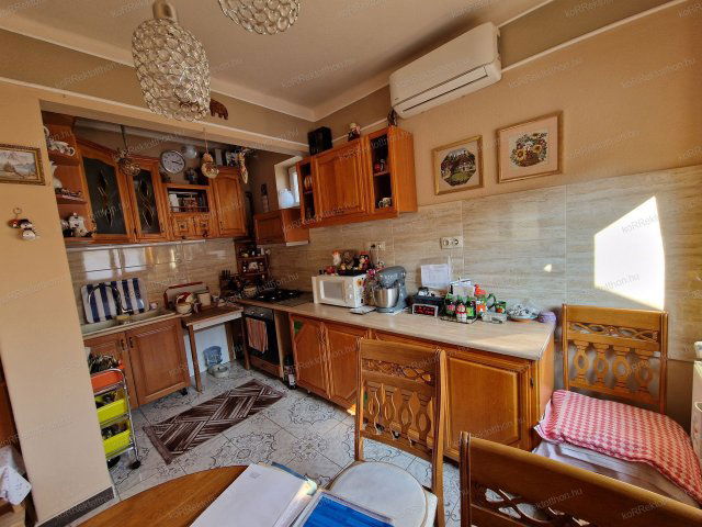 Eladó családi ház, Jászberényben 42.9 M Ft, 2 szobás