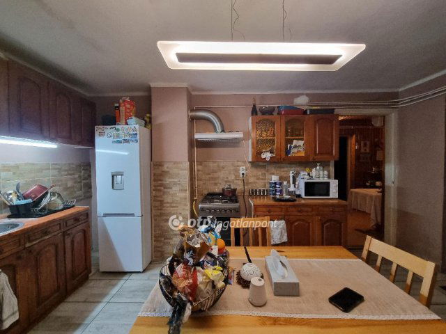 Eladó családi ház, Somlóvásárhelyen 28.999 M Ft, 2 szobás