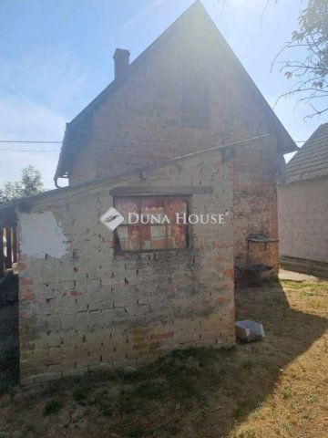 Eladó nyaraló, Kacsótán 6.5 M Ft, 3 szobás