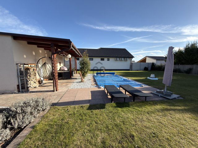 Eladó családi ház, Győrött 182.5 M Ft, 4 szobás