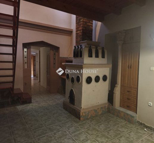 Eladó családi ház, Kecskeméten 29.9 M Ft, 2 szobás