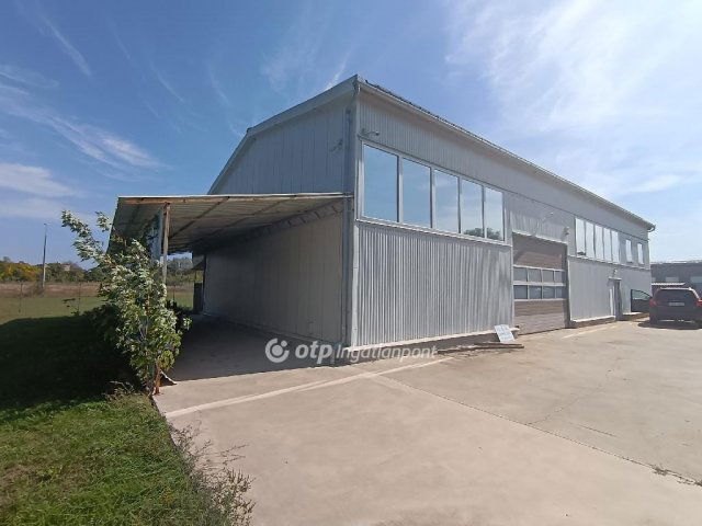 Eladó ipari ingatlan, Gyomaendrődön 119 M Ft