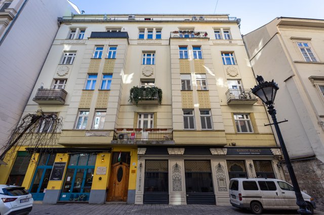 Eladó téglalakás, Budapesten, V. kerületben 239.9 M Ft, 3 szobás