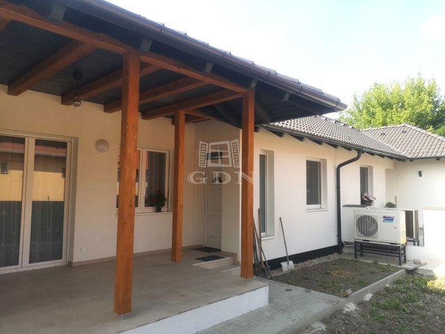 Eladó családi ház, Albertirsán 68 M Ft, 3 szobás
