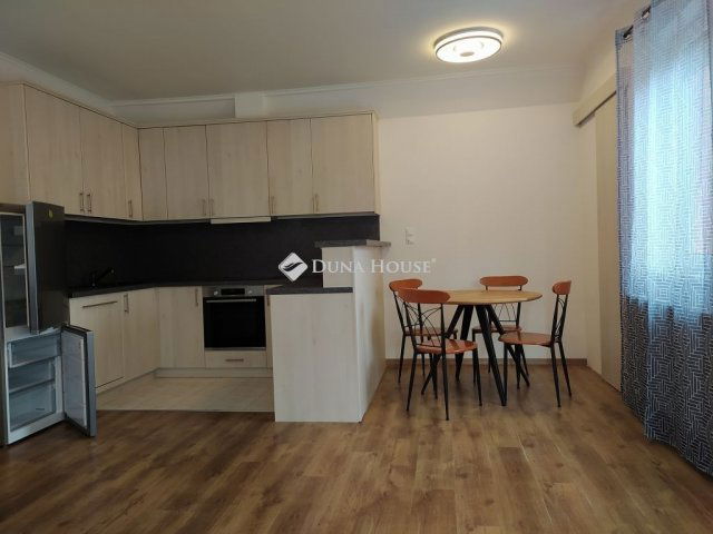 Kiadó téglalakás, albérlet, Budapesten, IX. kerületben