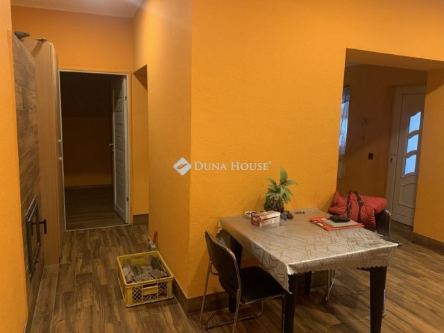 Eladó családi ház, Pusztaszabolcson 53 M Ft, 4 szobás