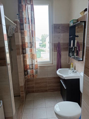 Kiadó téglalakás, albérlet, Pápán 110 E Ft / hó, 2 szobás