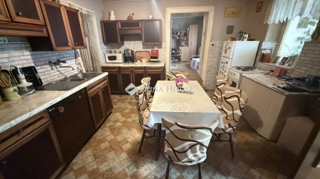 Eladó családi ház, Csényén 20.5 M Ft, 3 szobás