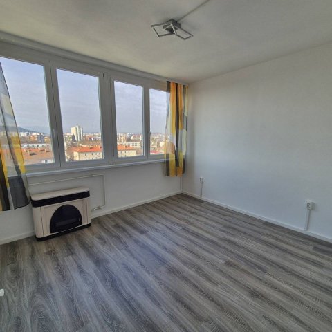 Eladó téglalakás, Miskolcon 31.9 M Ft, 3 szobás
