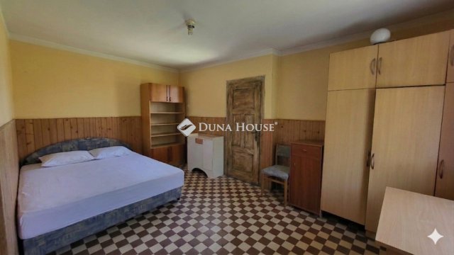 Eladó családi ház, Kisteleken 36.5 M Ft, 4 szobás