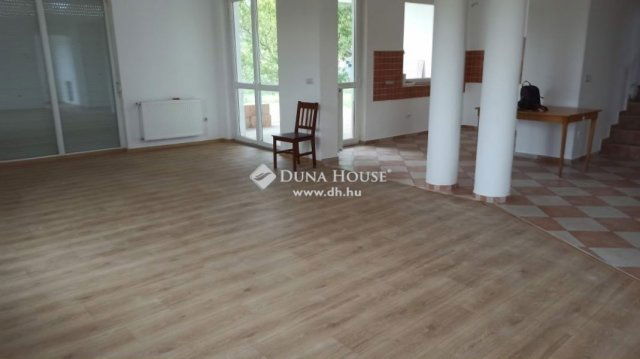 Eladó családi ház, Herceghalomon 125 M Ft, 2+3 szobás