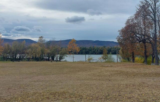 Eladó családi ház, Sződligeten 59.9 M Ft, 5 szobás