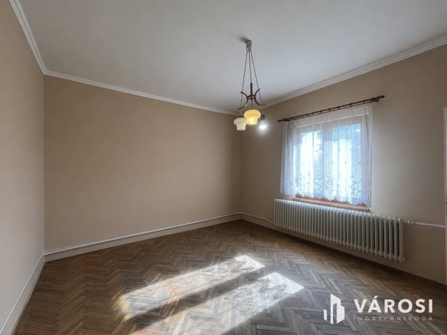 Eladó családi ház, Debrecenben 63.5 M Ft, 3 szobás