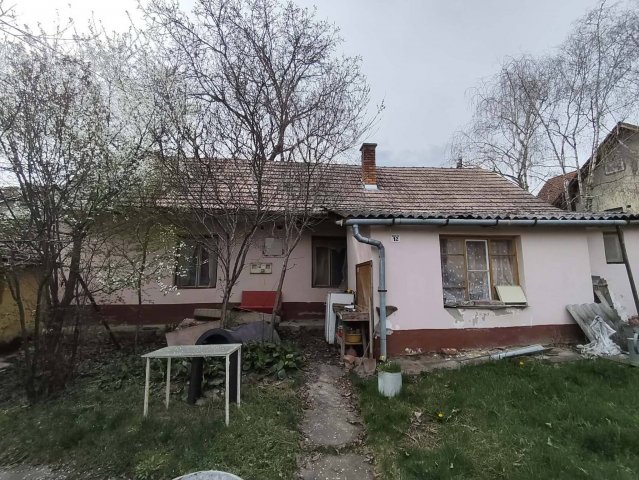Eladó családi ház, Villányban 34.9 M Ft, 2 szobás
