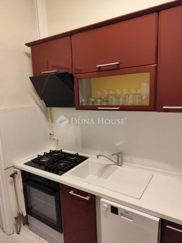 Eladó téglalakás, Budapesten, VI. kerületben 99.9 M Ft, 2 szobás