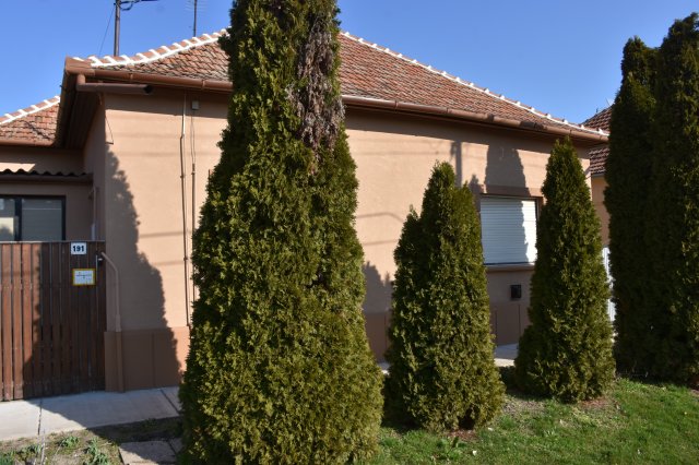 Eladó családi ház, Törökszentmiklóson 35 M Ft, 3 szobás