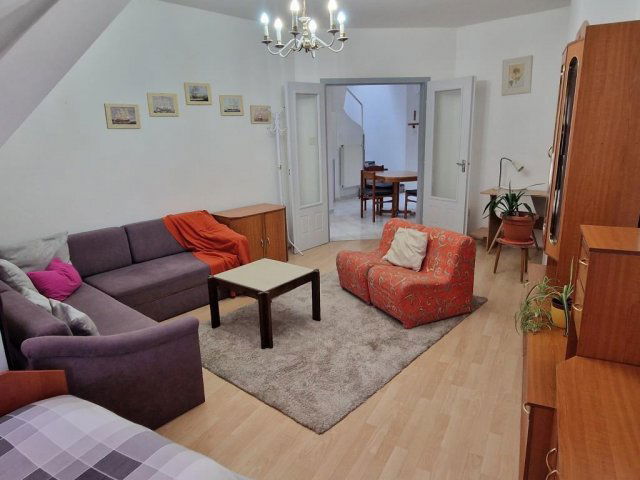 Kiadó téglalakás, albérlet, Kaposváron, Teleki utcában