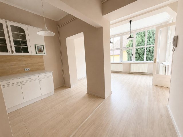 Kiadó téglalakás, albérlet, Tatán 260 E Ft / hó, 2 szobás