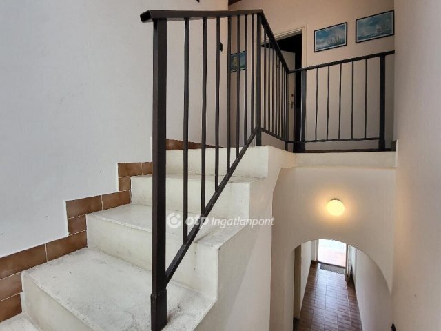 Eladó családi ház, Zamárdiban 115 M Ft, 6+2 szobás