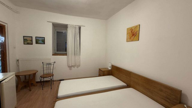 Eladó családi ház, Baján 145 M Ft, 10 szobás