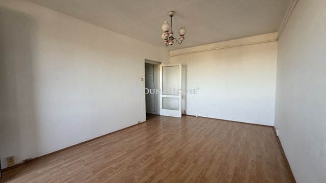 Eladó panellakás, Szombathelyen 33.9 M Ft, 1 szobás