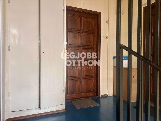 Eladó panellakás, Cegléden 44 M Ft, 2 szobás