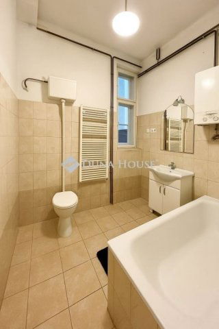 Eladó téglalakás, Budapesten, VI. kerületben 99.9 M Ft, 2 szobás