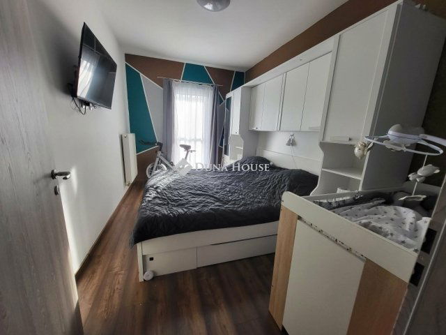 Eladó téglalakás, Szombathelyen 71.6 M Ft, 3 szobás