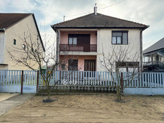 Eladó családi ház, Demecseren 31.375 M Ft, 5 szobás