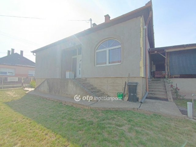 Eladó családi ház, Szabolcsbákán 19.9 M Ft, 2+1 szobás