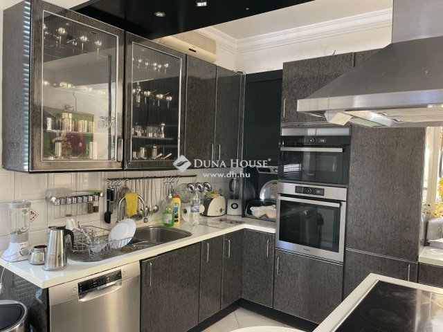 Eladó családi ház, Budapesten, XX. kerületben 190 M Ft, 5 szobás