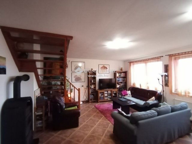 Eladó családi ház, Maglódon 109.9 M Ft, 3+2 szobás