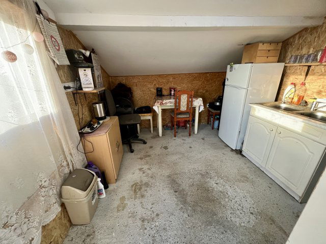 Eladó családi ház, Móron 7.5 M Ft, 1 szobás
