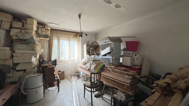 Eladó családi ház, Szekszárdon 25 M Ft, 1 szobás