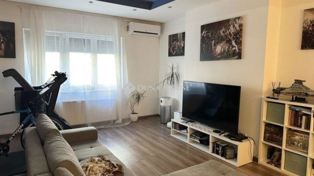 Eladó téglalakás, Budapesten, XI. kerületben 199 M Ft, 4 szobás