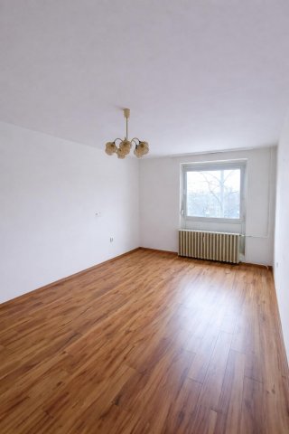 Eladó panellakás, Pécsett, Tildy Zoltán utcában 38.49 M Ft