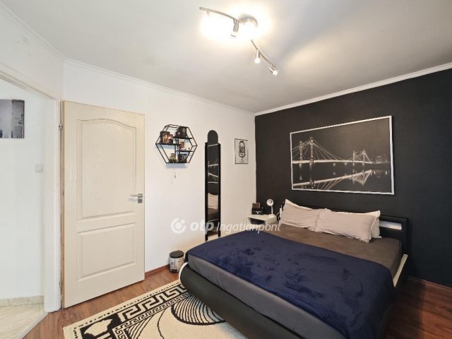 Eladó családi ház, Budapesten, XV. kerületben 180 M Ft, 5 szobás