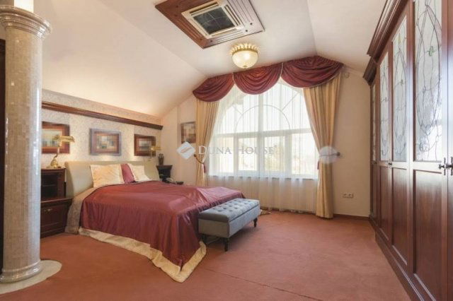 Eladó családi ház, Budapesten, XXI. kerületben 562.5 M Ft