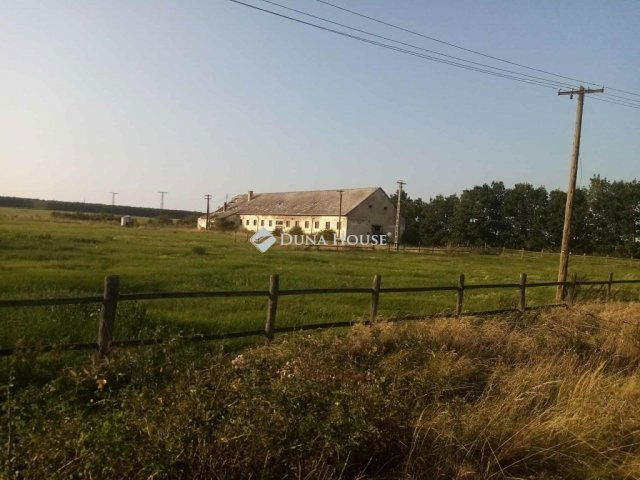 Eladó telek, Undon 79 M Ft / költözzbe.hu