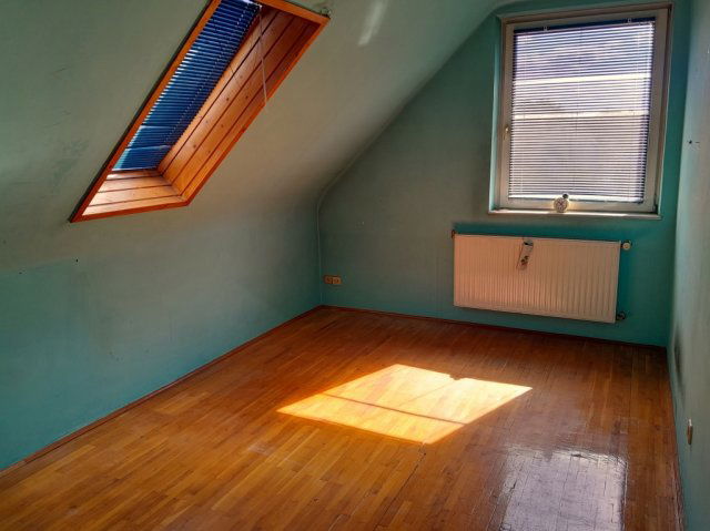 Eladó családi ház, Debrecenben 135 M Ft, 7 szobás