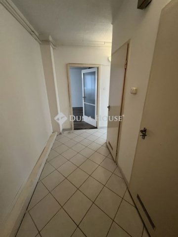 Eladó panellakás, Kecskeméten 41.9 M Ft, 2 szobás