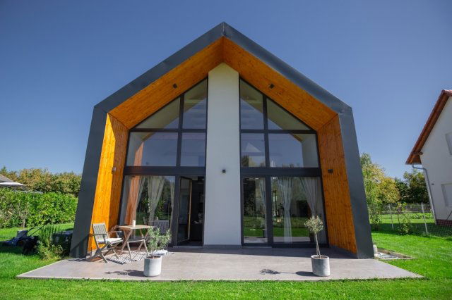 Eladó nyaraló, Balatonkeresztúron 119 M Ft, 5 szobás