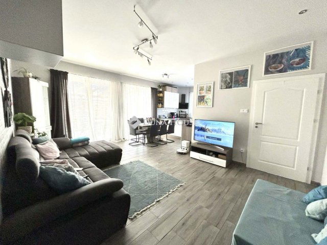 Eladó családi ház, Mikepércsen 103 M Ft, 5 szobás