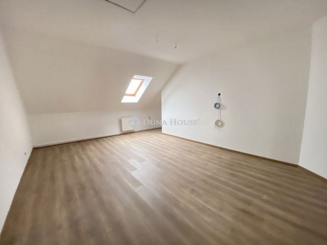 Eladó ipari ingatlan, Sopronban 195 M Ft / költözzbe.hu