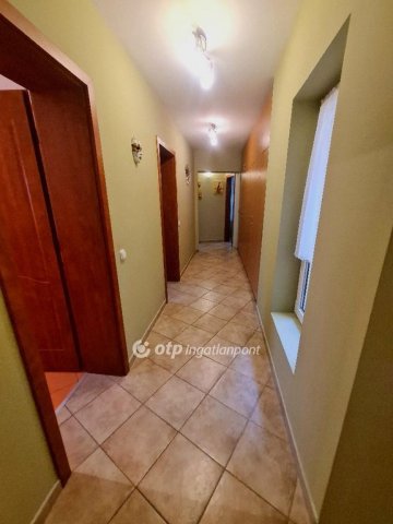 Eladó családi ház, Ostoroson 129 M Ft, 3 szobás