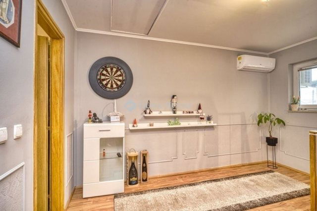 Eladó téglalakás, Üllőn 100 M Ft, 4 szobás