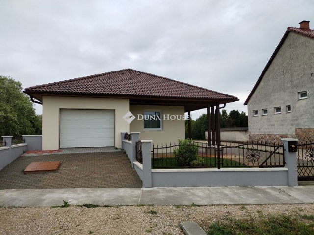 Eladó családi ház, Mezőörsön 119 M Ft, 3 szobás