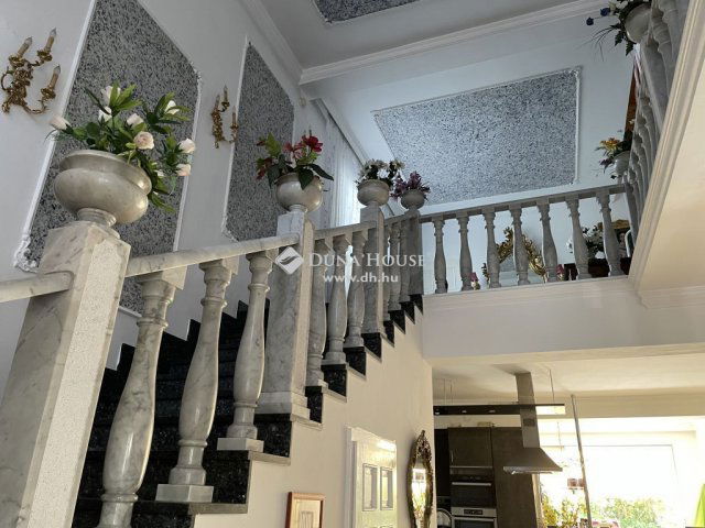 Eladó családi ház, Budapesten, XX. kerületben 190 M Ft, 5 szobás