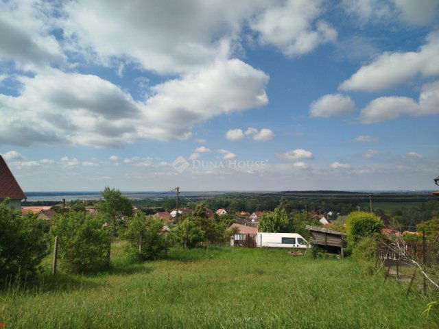 Eladó telek, Sukorón 43.5 M Ft / költözzbe.hu